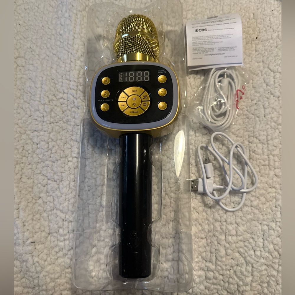 🏷️ Carpool Karaoke The Mic 2.0 Wireless & Bluetooth White Elephant Gift